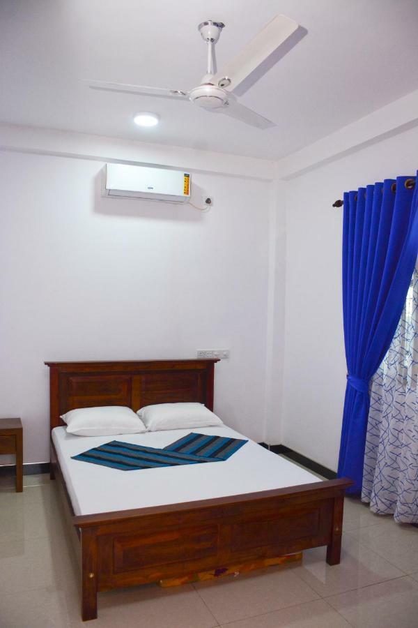 Brisa Marina Hotel Negombo Exterior photo