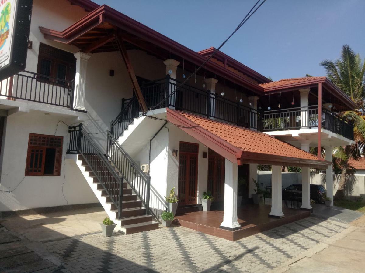 Brisa Marina Hotel Negombo Exterior photo